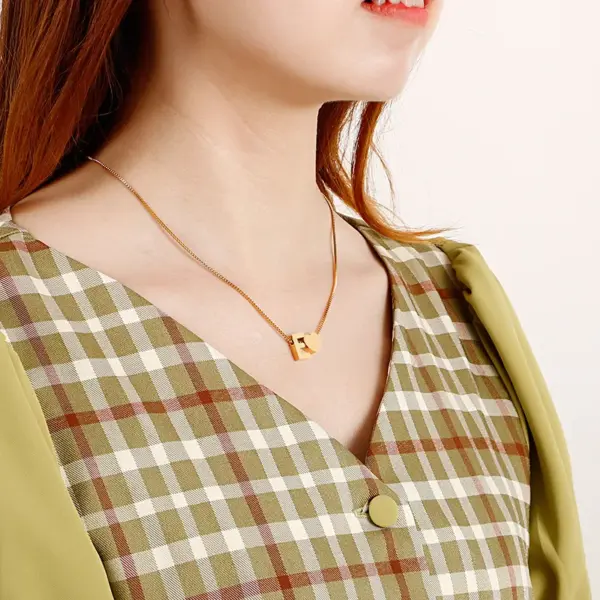 Wholesale PVD Coated 18K Gold Plated Letter Titanium Steel Korean Style Waterproof Non Tarnish Necklace