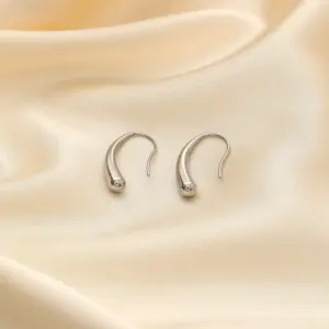 【G380】Curved Hook Water Drop Earrings / Steel Color
