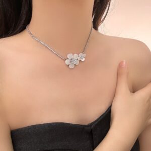 Flash diamond flower necklace x3939