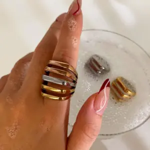 Three-Color Five-Layer / 8 / R0091