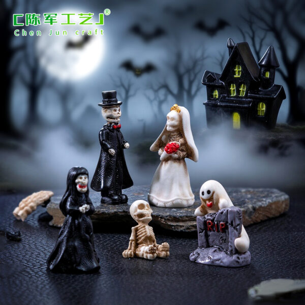 Wholesale Halloween DIY skull decorations and accessories, miniature landscape desktop ornaments