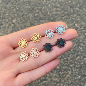 Wholesale Retro Lotus Earrings Ins Feminine Literary Fresh Fashion Cut Out Flowers Korean Simple Earrings in Stock