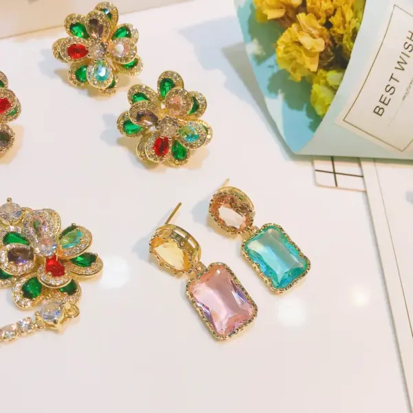 Wholesale European And American Baroque Earrings Designer Color Copper Earrings