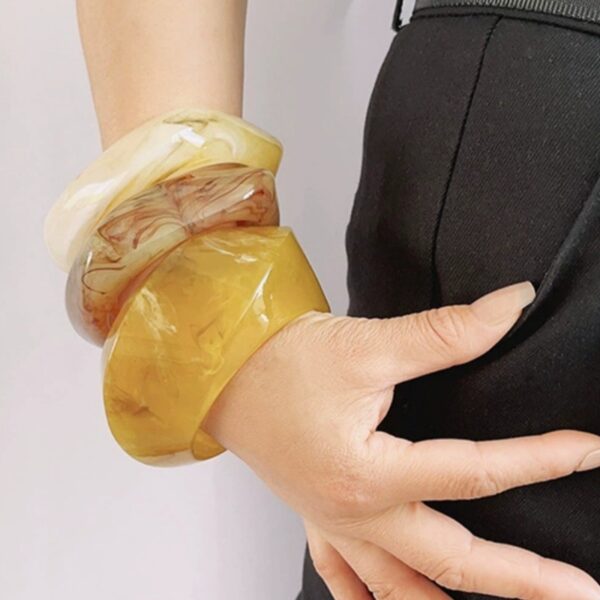 Wholesale Large Irregular Overlapping Resin Bracelet Pattern Special-Shaped Bracelet