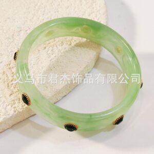 B25-271a light green