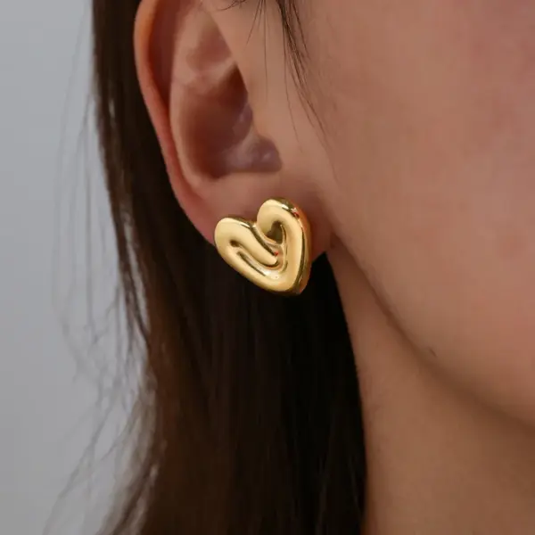 Wholesale 18K Gold Plated 304 Stainless Steel Vacuum Electroplating (In Furnace) Heart-Shaped Three-Dimensional Earrings Valentine's Day Gift
