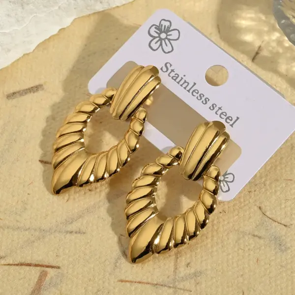 Wholesale Elegant Oval And Tear Drop Shaped Stainless Steel 201 Woven Earrings Fashionable And Stylish Women's Jewelry Accessory