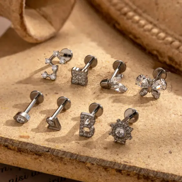 1 Piece Ear Cartilage Rings & Studs Simple Style Korean Style Flower Butterfly Pure Titanium Plating Inlay Zircon