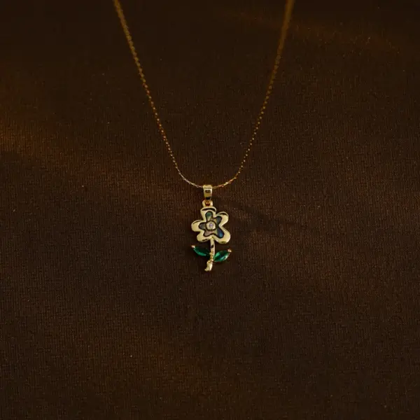 304 Stainless Steel Heart Shape Flower Butterfly PVD Coated Zircon Abalone Shell 18K Gold Plated Simple Style Commute Inlay Gold Pendant Necklace