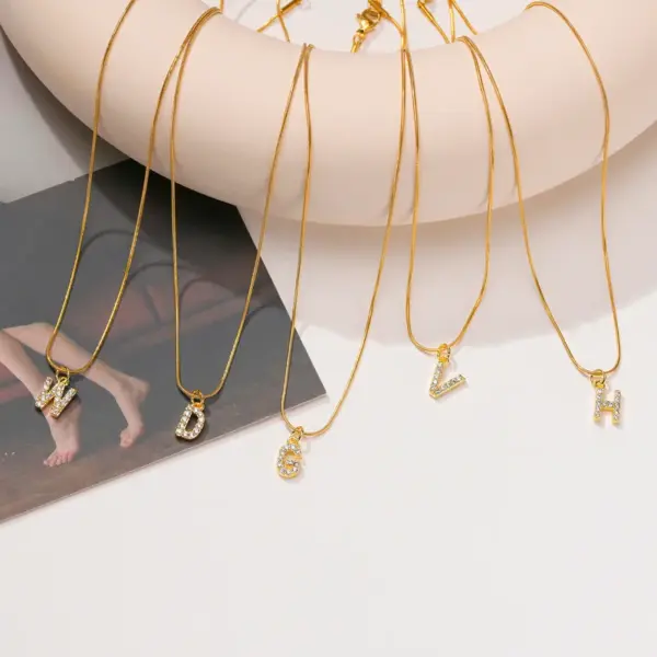 Wholesale INS Style Simple Style Letter Copper Plating Inlay 18K Gold Plated Zircon Necklace Pendant