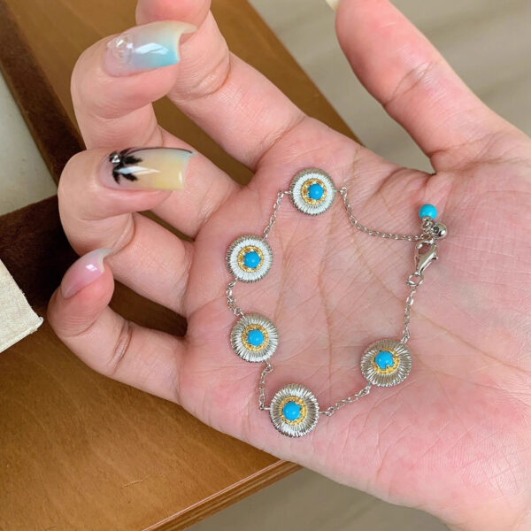 Wholesale "Floating Dream" Vintage Brushed Faux Turquoise Daisy Bracelet - Retro, Light Luxury, Niche, Flattering, and Elegant Jewelry