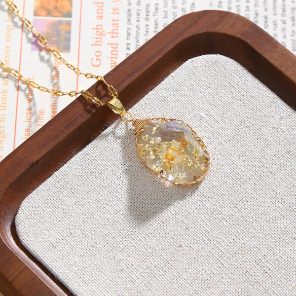 Wholesale Elegant preserved flower necklace for women, dried flower edging, teardrop pendant necklace