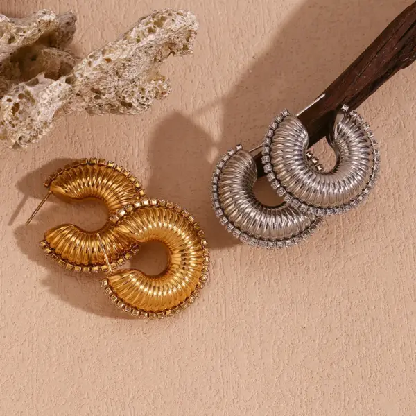 304 Stainless Steel Solid Color PVD Coated Rhinestones 18K Gold Plated Real Gold Plated 18K Gold Simple Style Classic Style Waterproof Non Tarnish Plating Inlay Ear Studs