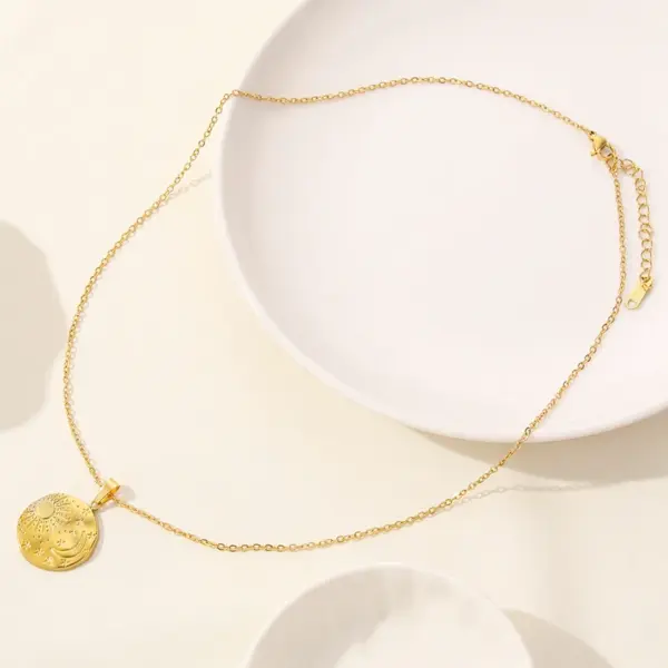 Wholesale PVD Coated Real Gold Plated Star Moon 304 Stainless Steel IG Style Simple Style Waterproof Non Tarnish 304 Stainless Steel Pendant Necklace