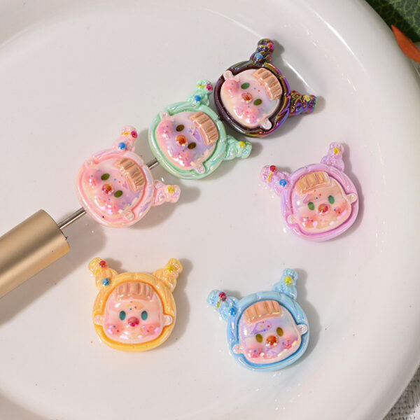 oly-0b6a6522b87a15812539b70c202c8dae Wholesale Cartoon cute doll head scattered beads
