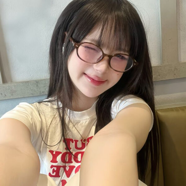 Wholesale New Nerd Korean Style Hawksbill Color Small Frame Glasses Retro Oval Plain and Internet Celebrity Same Style Anti-Blue Glasses Frame