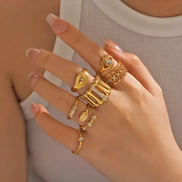 Wholesale PVD Coated 18K Gold Plated Round Eye 304 Stainless Steel Simple Style Classic Style Waterproof Non Tarnish Rings