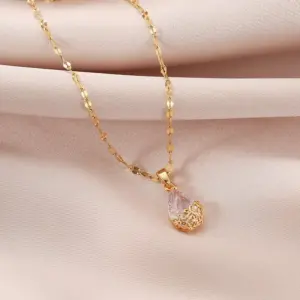 ER1332-White water drops