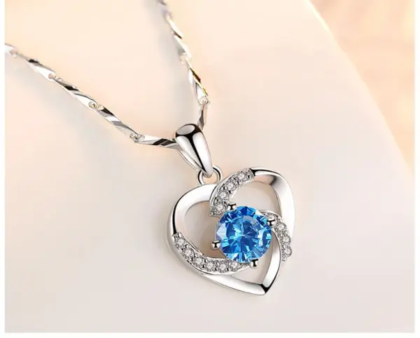 Wholesale Fashion Heart Shape Copper Rhinestones Pendant Necklace In Bulk
