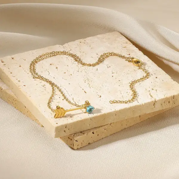 Wholesale Romantic Heart Arrow Pendant 304 Stainless Steel Women's Necklace Simple Geometric Birthday Zircon Jewelry Necklace Fashion Gift Elegant Luxury