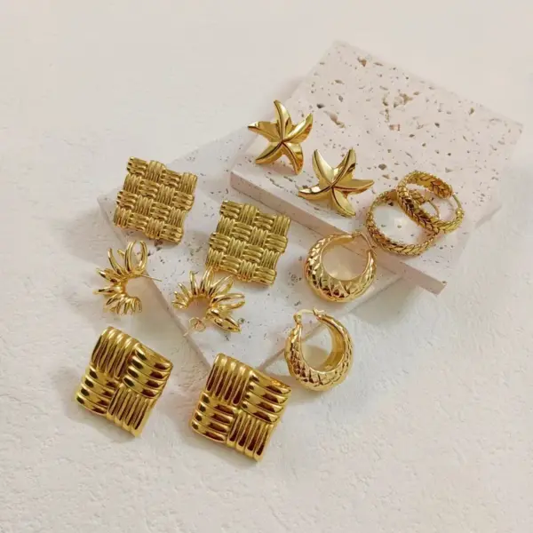 Wholesale PVD Coated 18K Gold Plated Real Gold Plated C Shape 304 Stainless Steel Commute Waterproof Non Tarnish Ear Studs