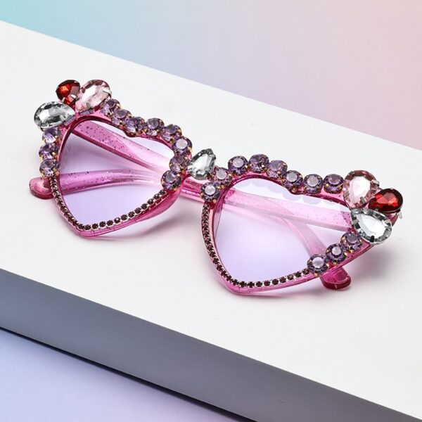 Wholesale Europe and the United States new heart sunglasses women's cat's eye glasses handmade DIY handmade diamond love sunglasses cross-border trend