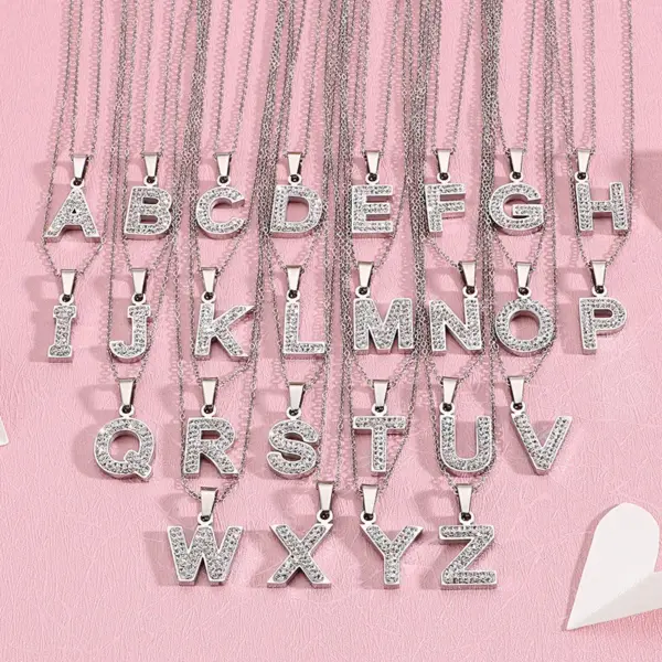 Wholesale PVD Coated 18K Gold Plated Letter Stainless Steel Basic Waterproof Non Tarnish Pendant Necklace