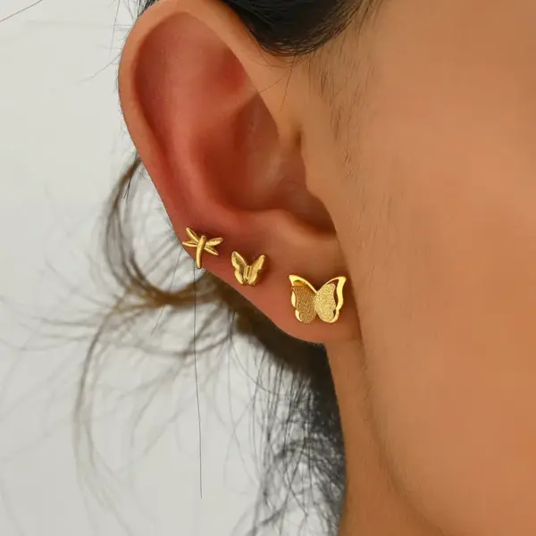 1 Set Simple Style Commute Butterfly 201 Stainless Steel 18K Gold Plated Ear Studs
