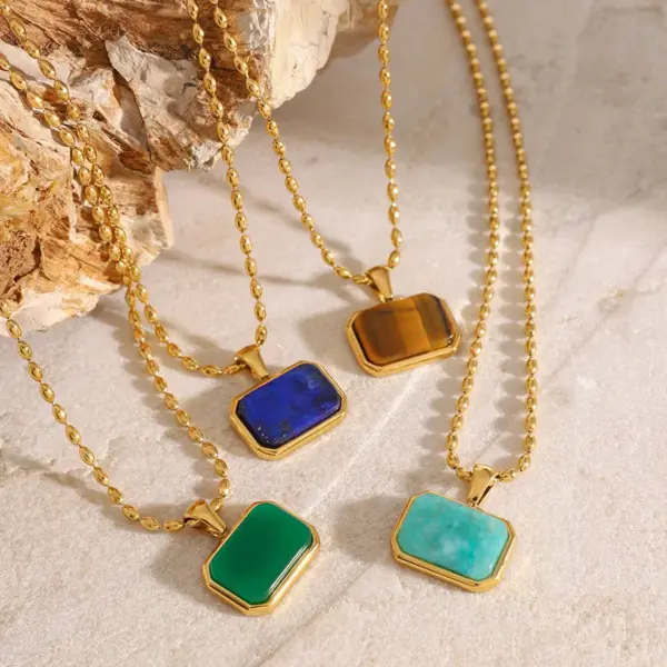 Wholesale PVD Coated Real Gold Plated Rectangle 304 Stainless Steel Simple Style Classic Style Waterproof Non Tarnish 304 Stainless Steel Pendant Necklace