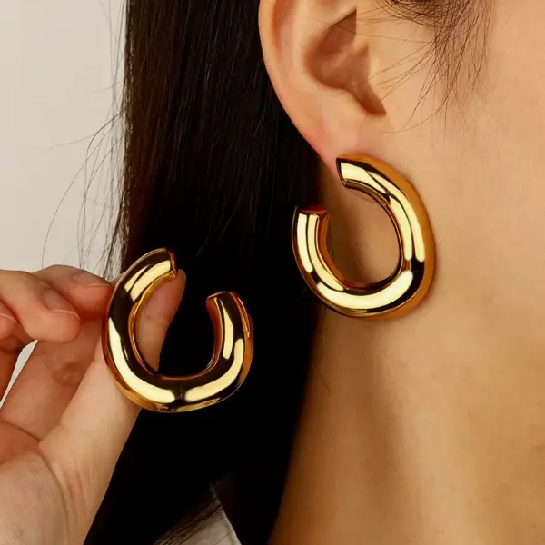 Wholesale 1 Pair Simple Style Classic Style Cool Style Geometric 304 Stainless Steel Imitation Gold Electroplating Ear Studs