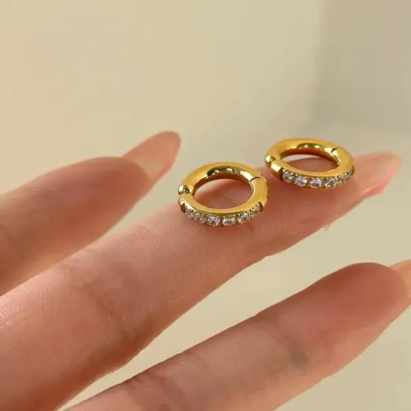Wholesale 1 Pair Simple Style Solid Color Inlay Titanium Steel Zircon Earrings