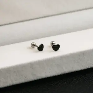E5766-5/Love