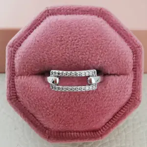 R6820 / Adjustable Opening