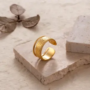 Gold / MN533