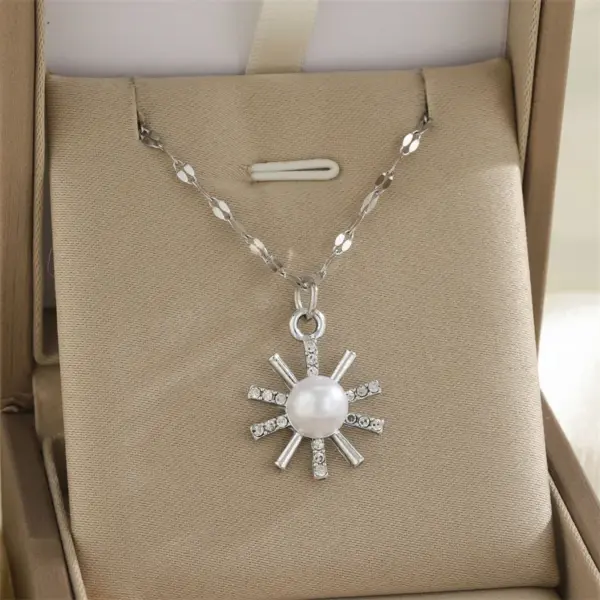 Wholesale Rack Plated 18K Gold Cross Flower Butterfly 201 Stainless Steel Imitation Pearl Zinc Alloy Simple Style Classic Pendant Necklace