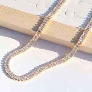 18K Gold 2.5 * 5mm Horizontal White / 18K