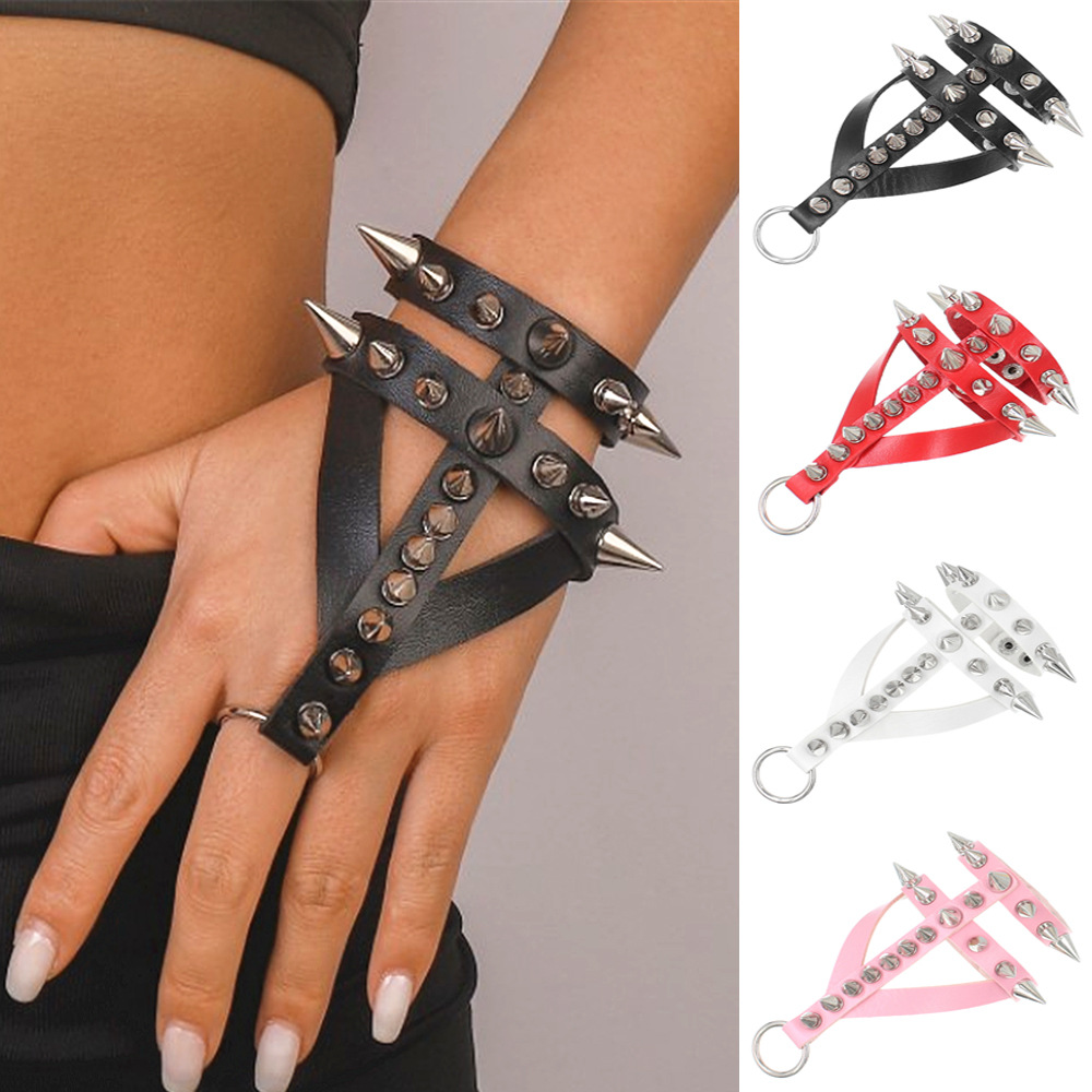 Wholesale Dark Exaerated Gothic Bracelet Leather Alloy inted Rivet Bracelet Punk Style Personalized Stainless Steel Snap Bangle Bracelet