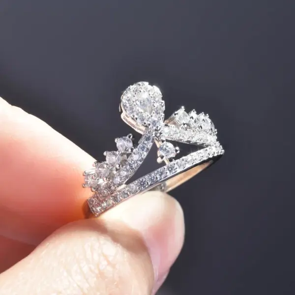 Wholesale Jewelry Fashion Crown Copper Artificial Gemstones Diamond