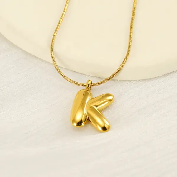 Wholesale Ion Plating (IP) 18K Gold Plated Letter 304 Stainless Steel Simple Style Classic Style Waterproof Non Tarnish 304 Stainless Steel Lobster Trigger Clasp Closure Pendant Necklace