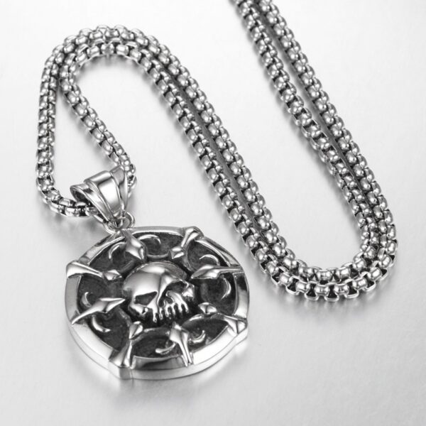 Wholesale 2019 European and American Hip Hop Nightclub Personality Trend Skull Disc Titanium Steel Necklace for Men and Women 9925G