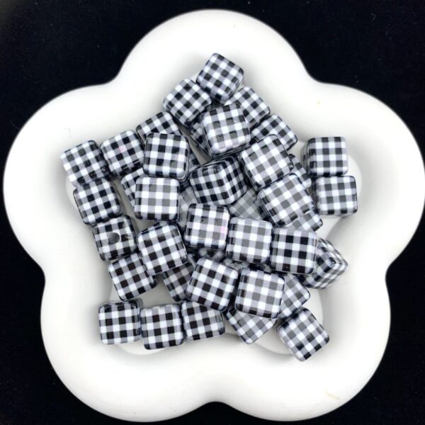 oly-0d43b69ab8851c07a2bc3c5ebc6a23f8 Wholesale Acrylic grid square bead
