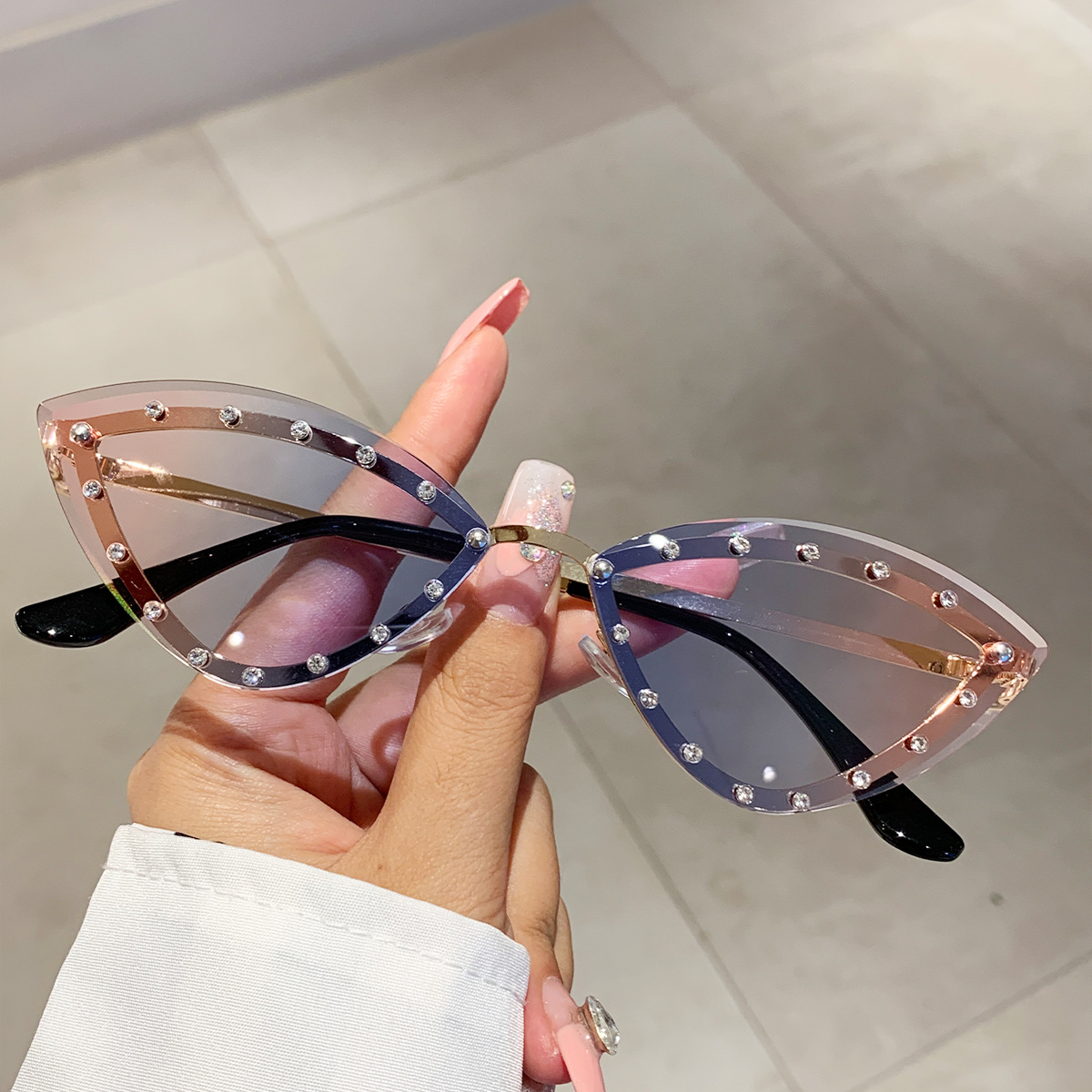 Wholesale New Colorful Frameless Diamond-encrusted Cat's Eye High-end Sense Sunglasses Internet Celebrant Street Shot Show Distinctive Decorative Sung