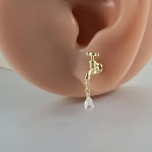 Golden Water Drop Pendant / 0.8X6x3MM