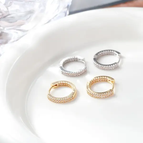 Wholesale S925 Silver Needle Europe And The United States High Sense Of Light Luxury Commuting Zircon Ear Buckle Female Full Of Drill Wind Jewelry Wholesale