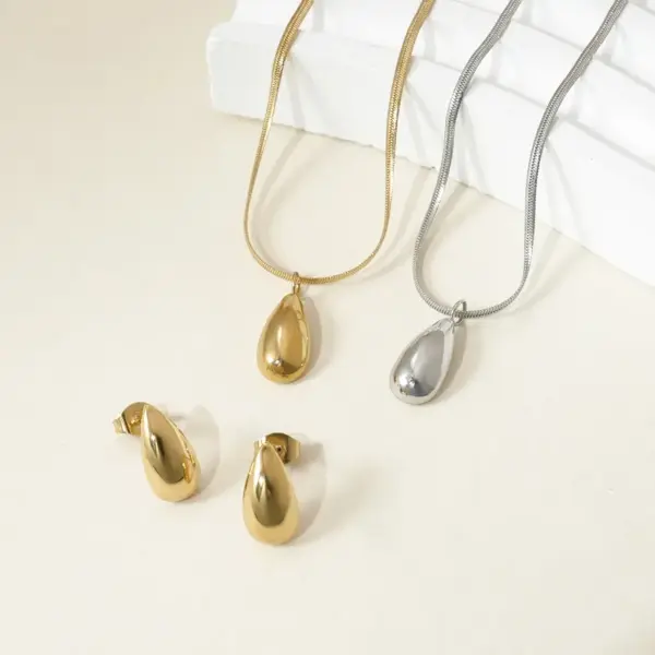 PVD Coated Real Gold Plated 14K Gold Geometric 304 Stainless Steel Elegant Retro Simple Style Waterproof Non Tarnish Earrings Necklace