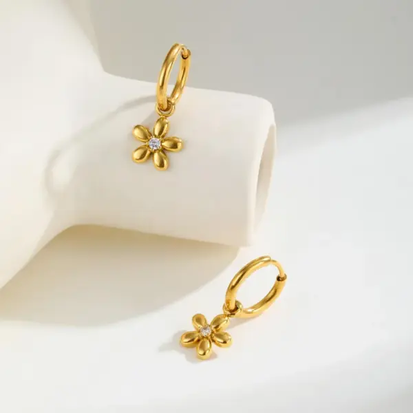 Wholesale PVD Coated Real Gold Plated 18K Gold Flower 304 Stainless Steel IG Style Casual Artistic Waterproof Non Tarnish Charm Sleeper Hoop Earrings
