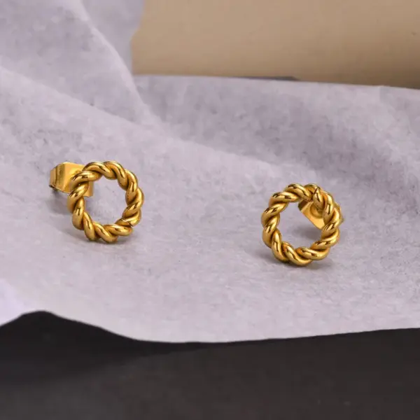 Wholesale 1 Pair Retro Geometric 201 Stainless Steel Gold Plated Stainless Steel Earrings