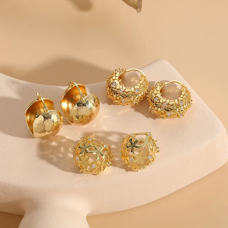 Wholesale 1 Pair Elegant Classic Style Solid Color Copper Plating Inlay Zircon 14k Gold Plated Earrings