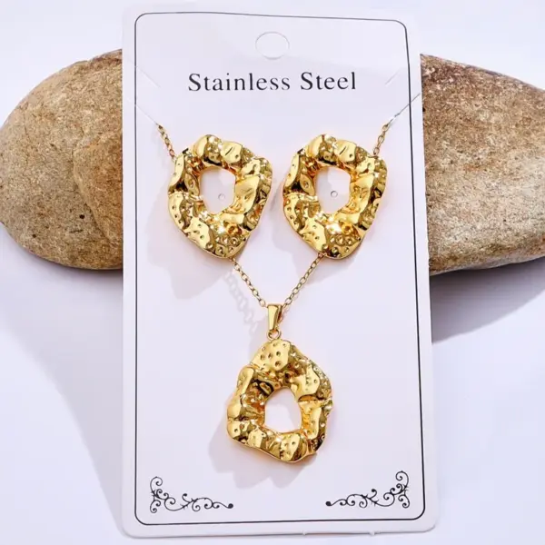 Wholesale Rack Plated Long-Lasting Plated PVD Coated 14K Gold Plated K Gold Plated Heart Shape Flower 304 Stainless Steel Steel Casual Cute Lady Jewelry Set