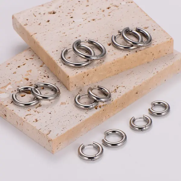 Wholesale 303 Stainless Steel Circle Round Electroplating Imitation Gold Simple Style Classic Style Plating Earrings